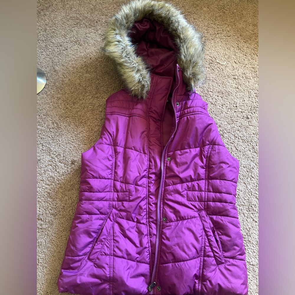 New York and company faux fur hooded vest